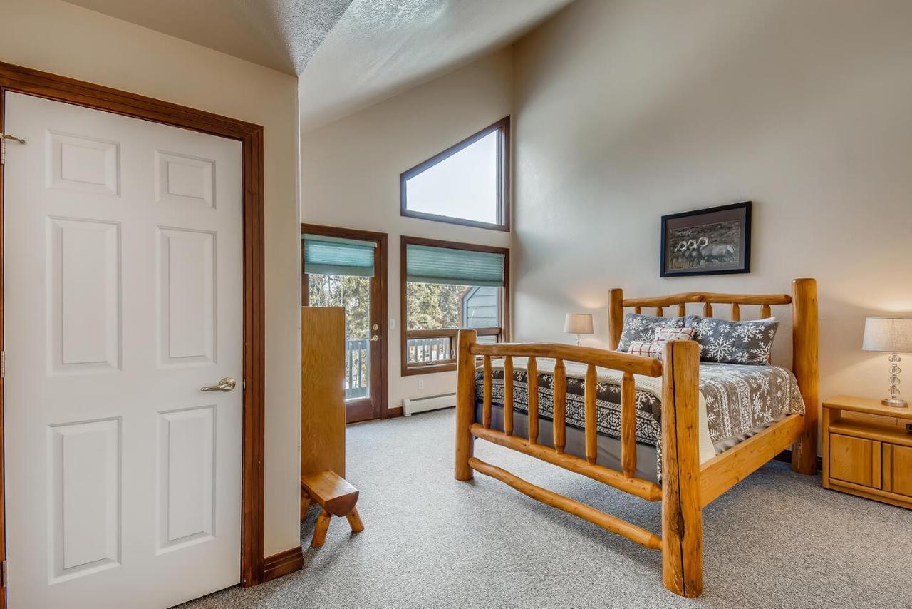 Pinecreek #F - 3 Bedroom - Close To Town - Shuttle To Slopes - Pool And Hot Tub Access Breckenridge Zewnętrze zdjęcie